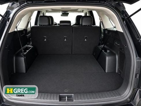 Used 2024 Kia Sorento S w/ Panoramic Sunroof Package FWD image 16