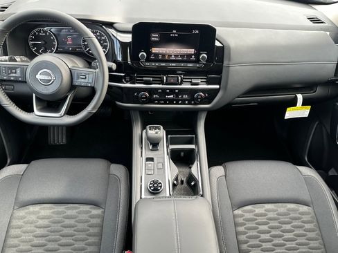 New 2025 Nissan Pathfinder SV w/ Black Appearance Package image 10