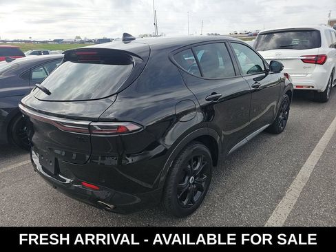 Used 2024 Dodge Hornet R/T w/ R/T Blacktop Package image 5