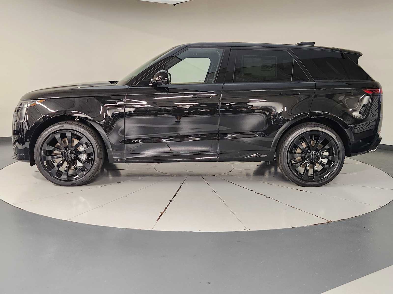 New 2027 Land Rover Range Rover Sport Dynamic SE AWD/4WD image 5