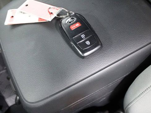 Certified 2024 Toyota Tacoma TRD Sport image 19