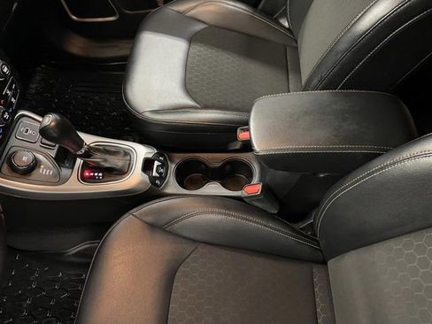 Used 2018 Jeep Compass Latitude w/ Popular Equipment Group image 18