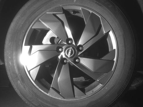 Used 2025 Nissan Rogue SV FWD image 15