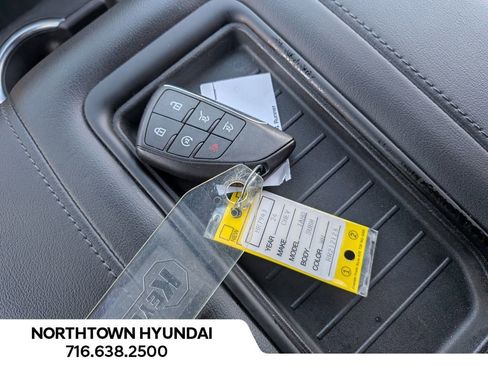 Used 2024 Chevrolet Tahoe LT image 23