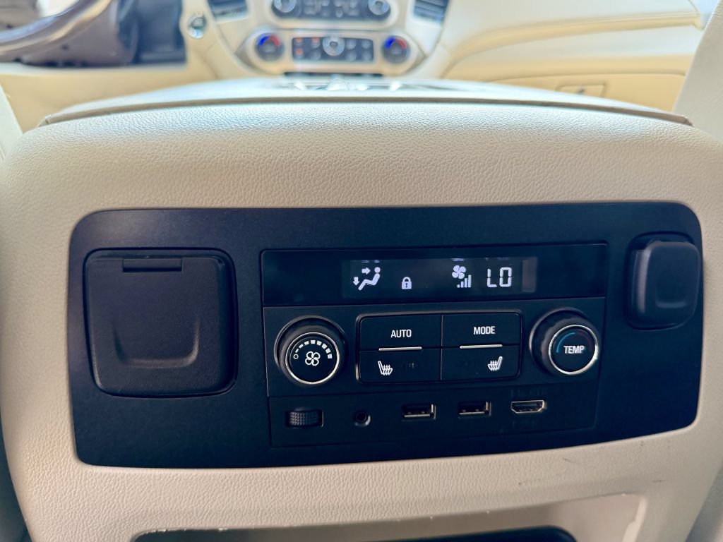 Used 2019 GMC Yukon XL Denali w/ Denali Ultimate Package AWD/4WD image 28