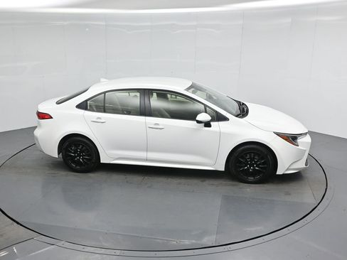 Used 2020 Toyota Corolla LE image 51