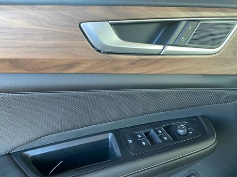 New 2026 Volkswagen Atlas SE FWD image 31