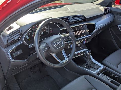 Used 2025 Audi Q3 2.0T Premium image 12