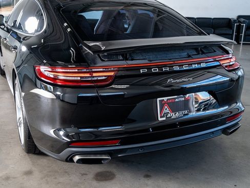 Used 2019 Porsche Panamera image 22