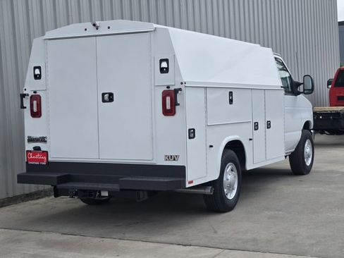 New 2026 Ford E-350 and Econoline 350 Super Duty w/ Power Equipment Group RWD image 8