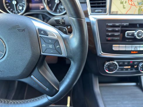 Used 2016 Mercedes-Benz GL 450 4MATIC image 32