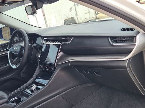 Used 2023 Jeep Grand Cherokee L Limited image 29