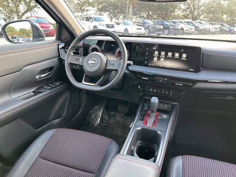 New 2026 Nissan Kicks SR FWD image 11