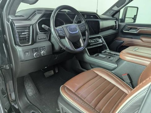 Used 2024 GMC Sierra 2500 Denali Ultimate AWD/4WD image 10