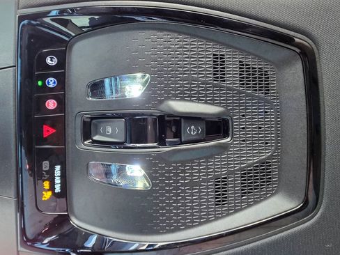 Used 2024 Cadillac Lyriq Luxury AWD/4WD image 36