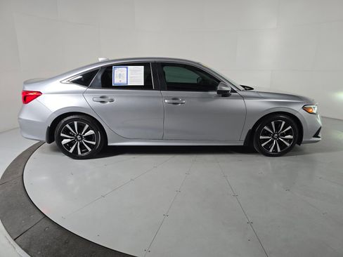 Used 2023 Honda Civic EX image 6