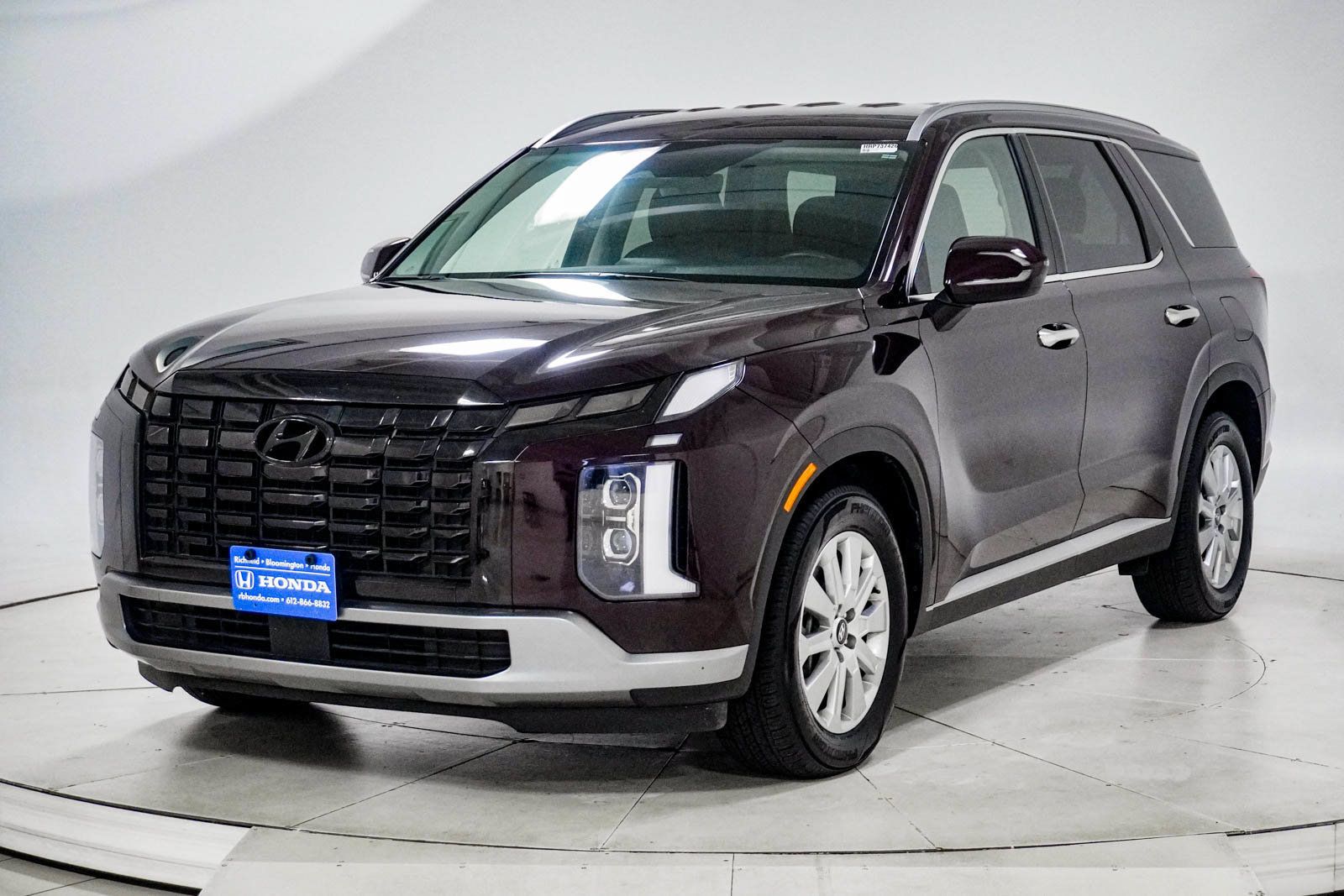 Used 2024 Hyundai Palisade SEL AWD/4WD image 3