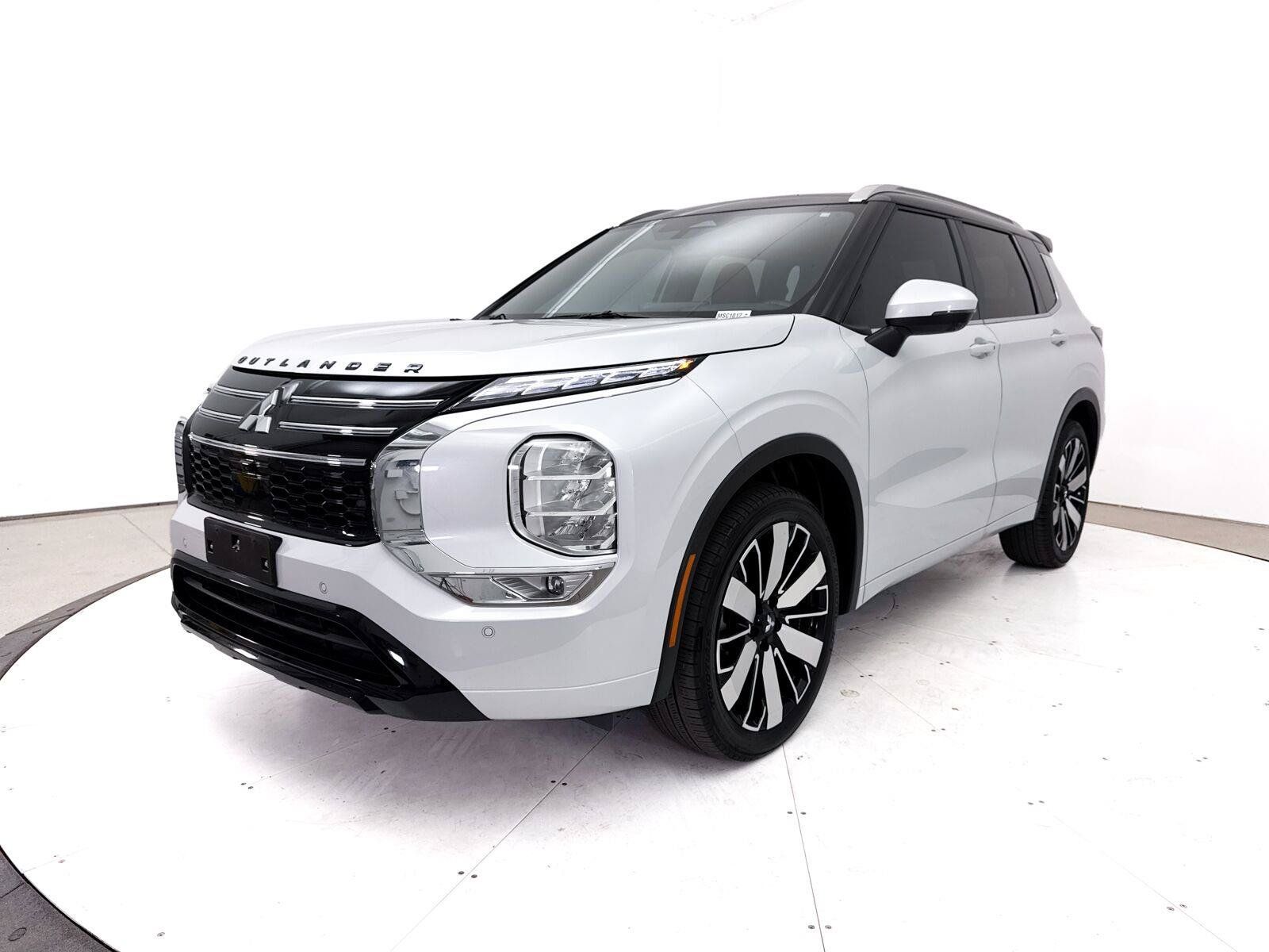 Used 2025 Mitsubishi Outlander SEL FWD image 16
