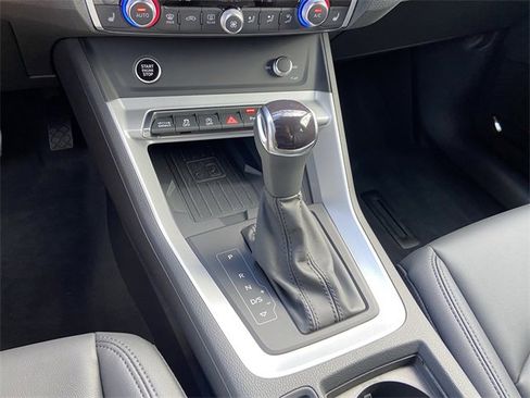 Certified 2025 Audi Q3 2.0T Premium Plus w/ Premium Plus Package image 21