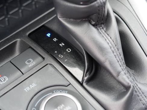 Used 2025 Toyota RAV4 XLE image 31