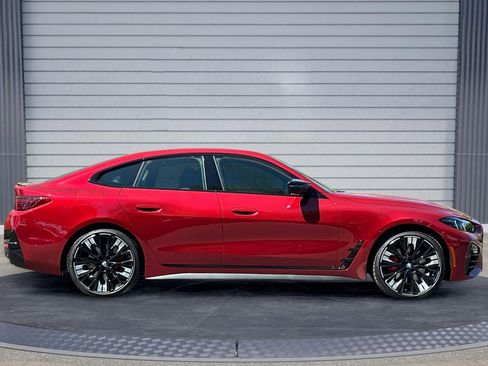 Certified 2025 BMW M440i w/ Premium Package image 3