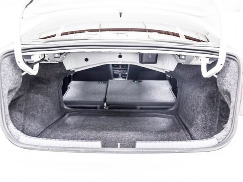 Used 2025 Volkswagen Jetta SEL FWD image 38