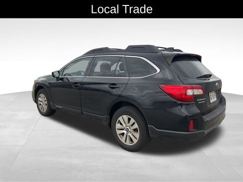 Used 2017 Subaru Outback 2.5i Premium image 6