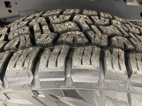 Used 2024 Ford F250 Lariat w/ Sport Appearance Package image 14