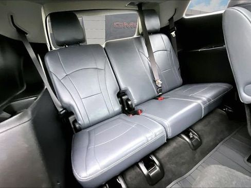 Used 2018 Buick Enclave Premium w/ Experience Buick Package AWD/4WD image 29