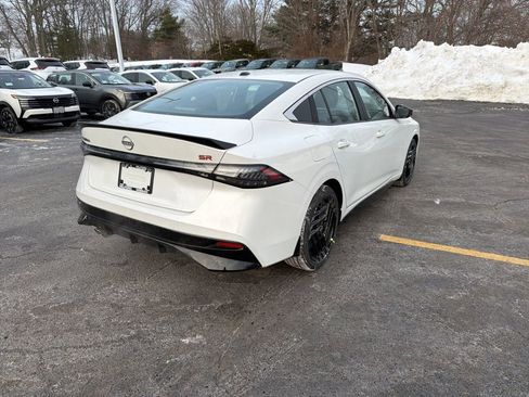 New 2026 Nissan Sentra SR w/ Floor Mat Package image 5