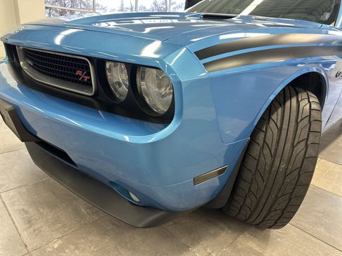 Used 2010 Dodge Challenger R/T image 17