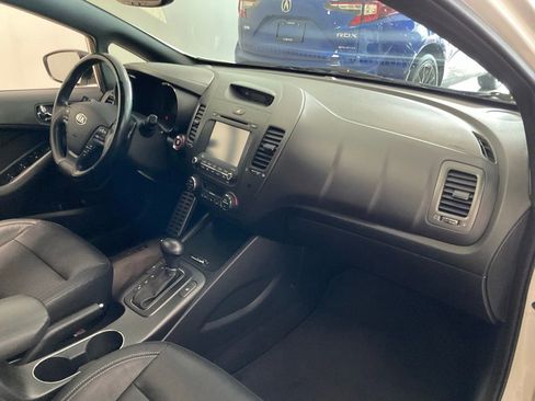 Used 2016 Kia Forte SX w/ SX Premium Technology Package FWD image 19