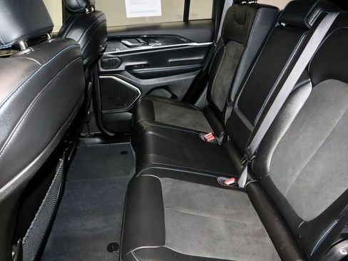 Used 2022 Jeep Grand Cherokee Trailhawk image 24