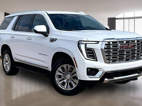 Used 2025 GMC Yukon Denali AWD/4WD image 11