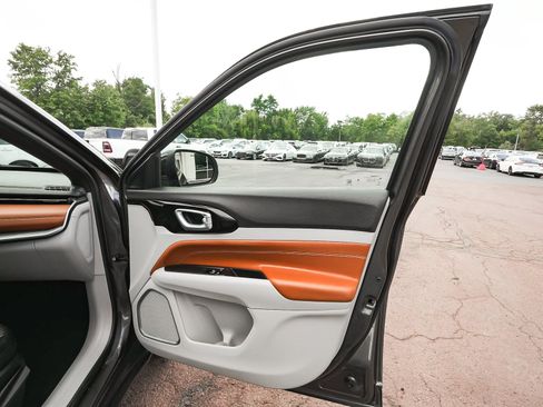 Used 2023 Jeep Compass Limited AWD/4WD image 14
