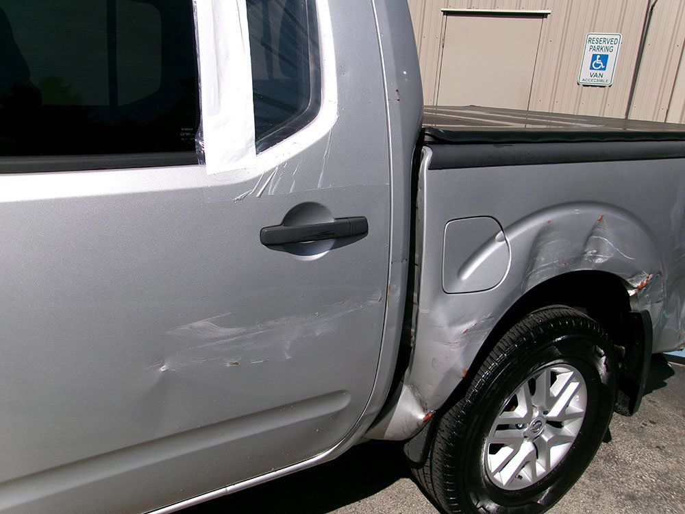 Used 2017 Nissan Frontier SV AWD/4WD image 3