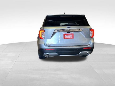 Used 2023 Ford Explorer Limited w/ Equipment Group 301A image 5