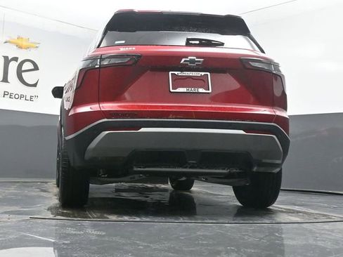 New 2026 Chevrolet Equinox LT w/ Convenience Package II FWD image 32