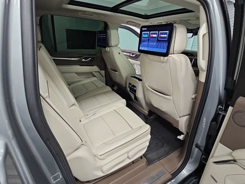 Certified 2024 GMC Yukon XL Denali w/ Advanced Technology Package AWD/4WD image 43
