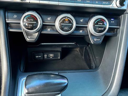 Used 2019 Genesis G70 2.0T Advanced w/ Elite Package image 24