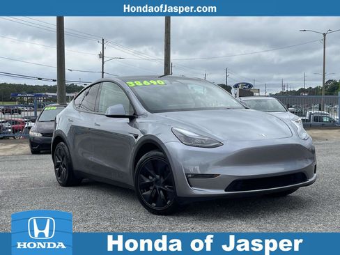 Used 2025 Tesla Model Y Long Range AWD/4WD image 1