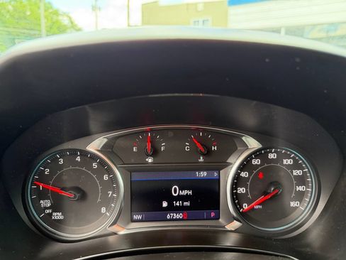 Used 2022 Chevrolet Equinox Premier AWD/4WD image 16