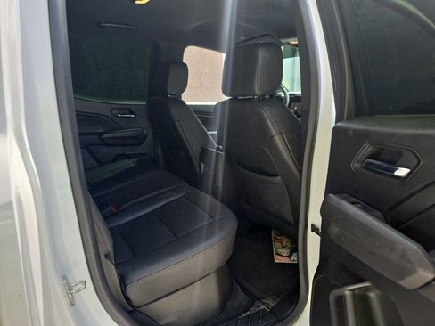 Used 2023 Chevrolet Colorado LT w/ LT Convenience Package III RWD image 10