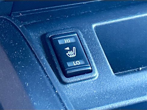 Used 2023 Nissan Titan PRO-4X w/ Pro-4x Convenience Package image 21