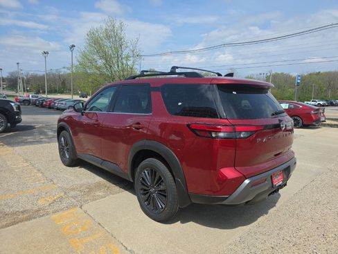 New 2026 Nissan Pathfinder SL AWD/4WD image 8