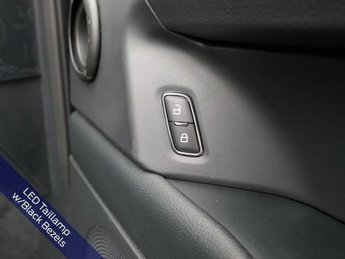 Used 2023 Ford Expedition Limited image 25