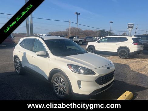 Used 2020 Ford Escape Titanium image 12