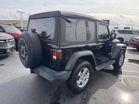 Used 2019 Jeep Wrangler Sport image 5
