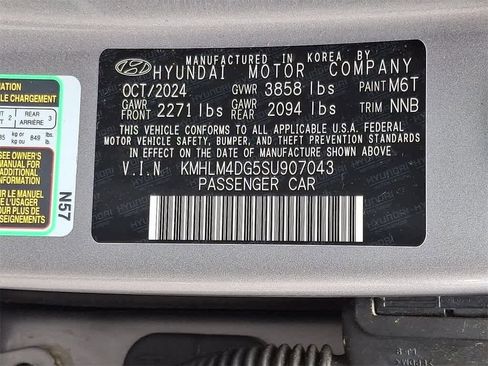 Certified 2025 Hyundai Elantra Sport image 27