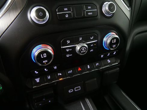 Used 2020 GMC Sierra 2500 Denali w/ Denali Ultimate Package image 29